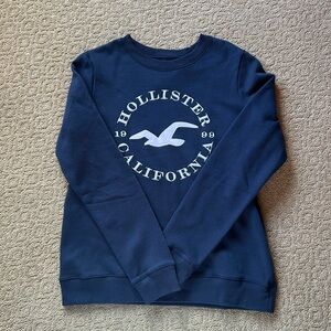 Navy blue size medium Hollister crewneck with cream embroidery